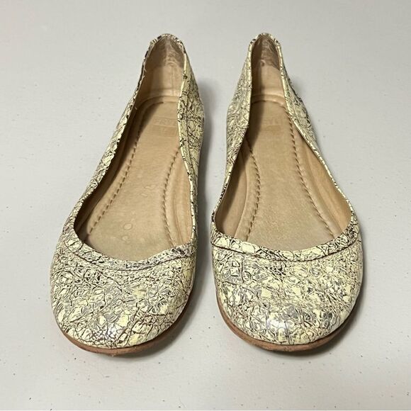 𝅺frye Carson Ballet Cracked Metallic Round Toe Leather Shoes - Picture 6 of 10